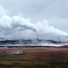 Jak działa elektrownia geotermalna i jakie ma zalety dla środowiska